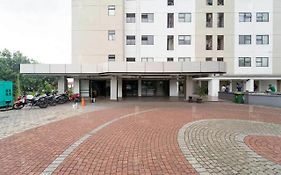 RedLiving Apartemen 19 Avenue - Amanah Room